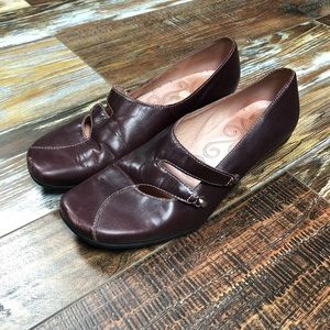 Clarks Comfortable Deep Maroon Leather Shoes 7W
